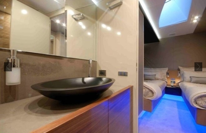 Charter Yacht FUNKY TOWN - Canados 90 - 4 Cabins - St Tropez - Cannes - Monaco