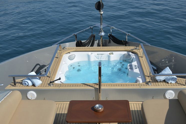 Charter Yacht FUNKY CHOICE - Logos Marine 35m - 5 Cabins - Mykonos - Athens - Santorini