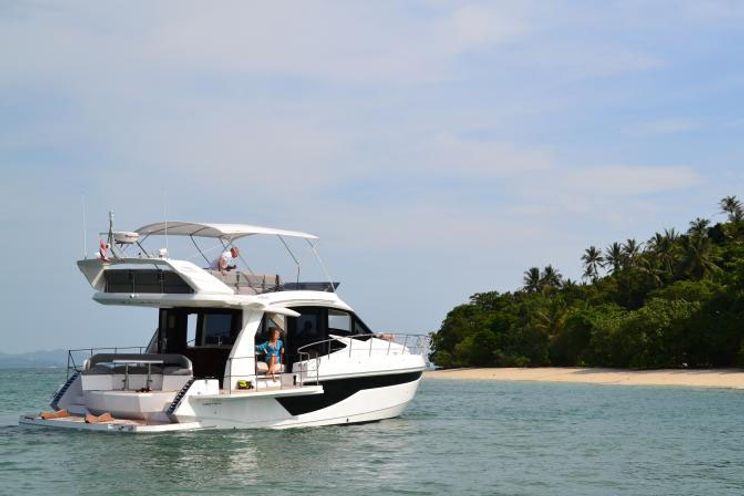 Charter Yacht Galeon 460 Flybridge - Day Charter 14 Guests - 3 Cabins Liveaboard - Phuket,Thailand