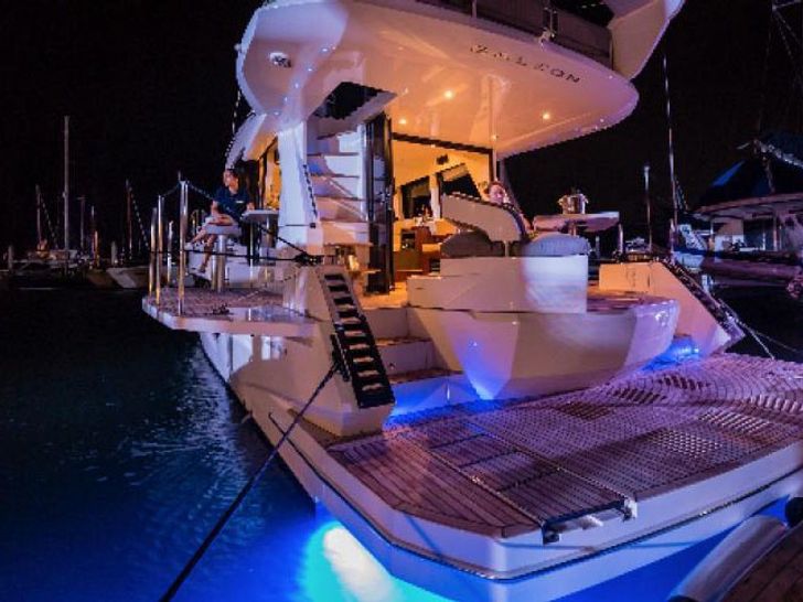 Galeon 460 Flybridge - Cockpit Galeon 460 Flybridge - Cockpit