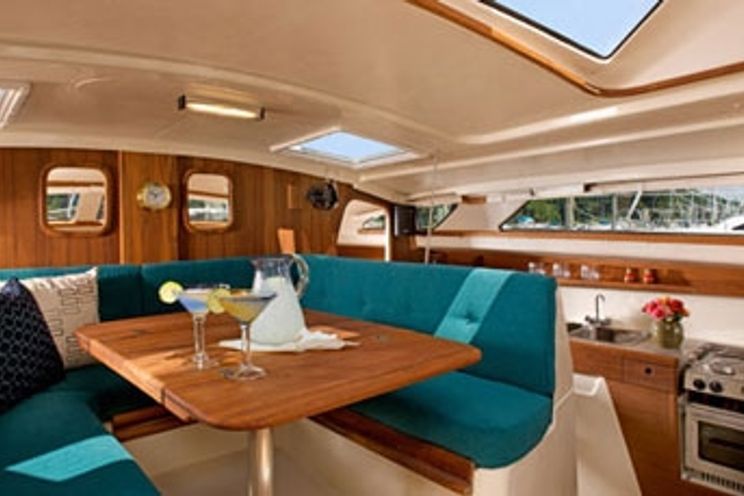 Charter Yacht Gemini 34 - 3 Cabins - Fort Lauderdale