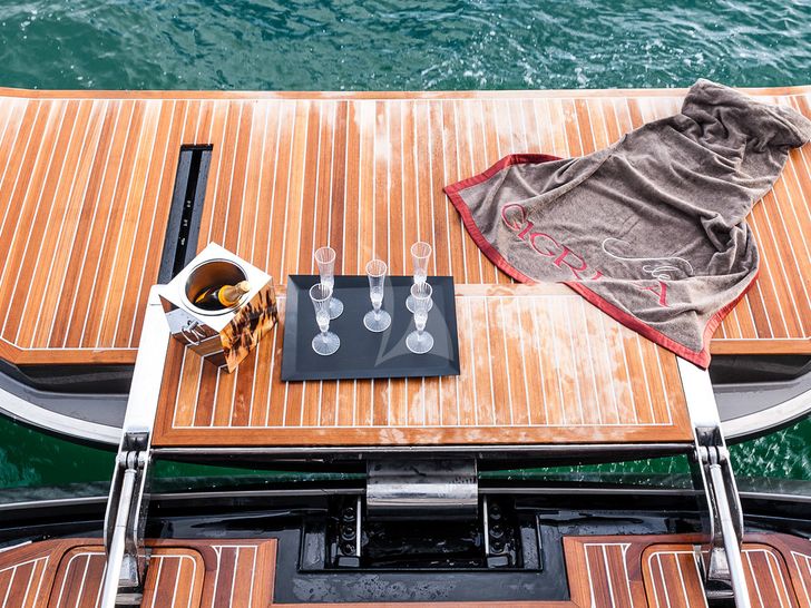 aft transom aft transom