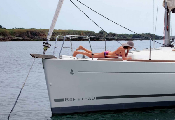 Charter Yacht Oceanis 34 - 3 Cabins - 2012