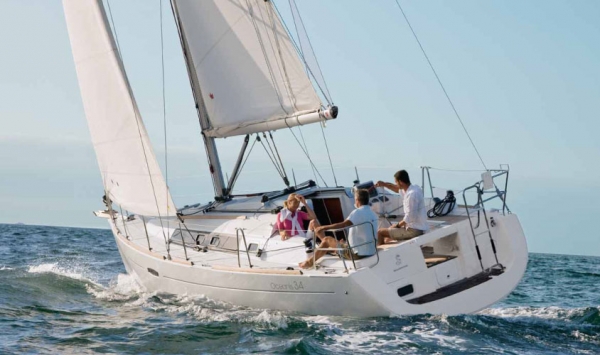 Charter Yacht Oceanis 34 - 3 Cabins - 2012