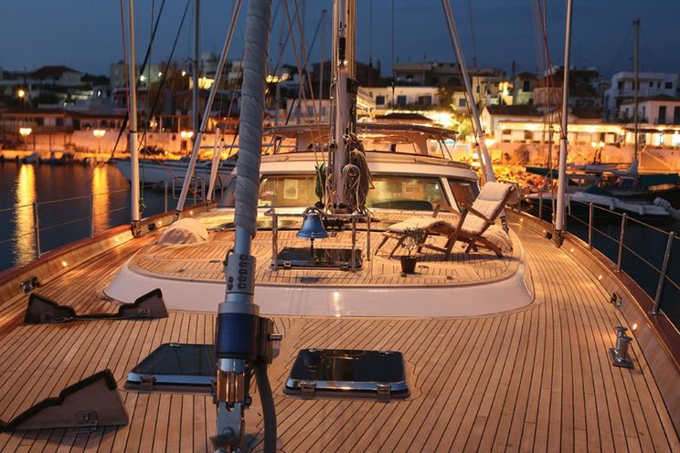 Charter Yacht GITANA - 36m Perini Navi - 3 Cabins - Greece - Athens - Mykonos