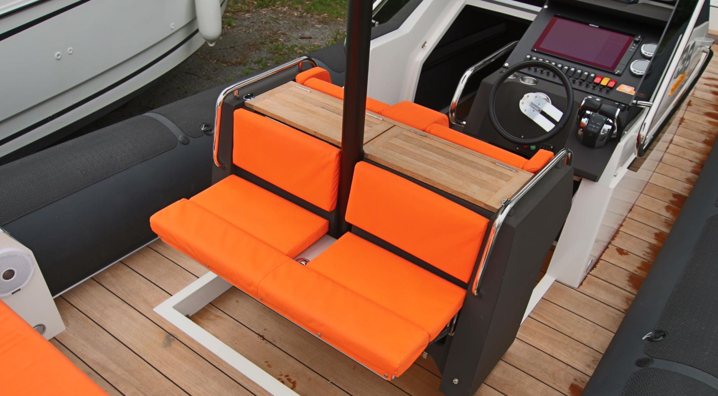 Goldfish 38 Super Sport Seating