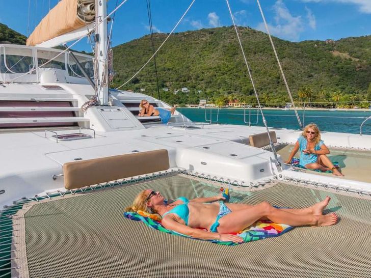 GOOD VIBRATIONS - Lagoon 620 Sunbathing GOOD VIBRATIONS - Lagoon 620 Sunbathing