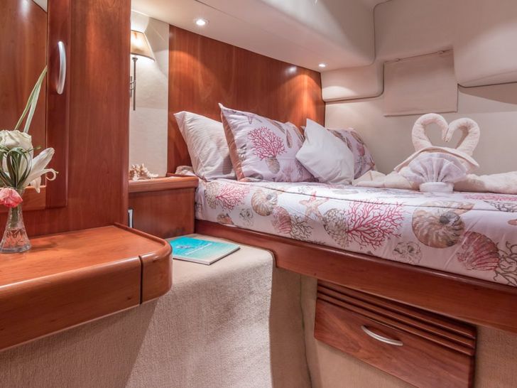GOOD VIBRATIONS - Lagoon 620 Cabin GOOD VIBRATIONS - Lagoon 620 Cabin