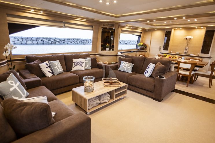Charter Yacht GRACE - Astondia 94 - 4 Cabins - Cannes - Golfe Juan - Monaco - Antibes - St Tropez