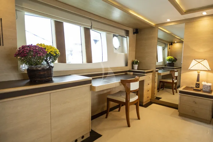 Charter Yacht GRACE - Astondia 94 - 4 Cabins - Cannes - Golfe Juan - Monaco - Antibes - St Tropez