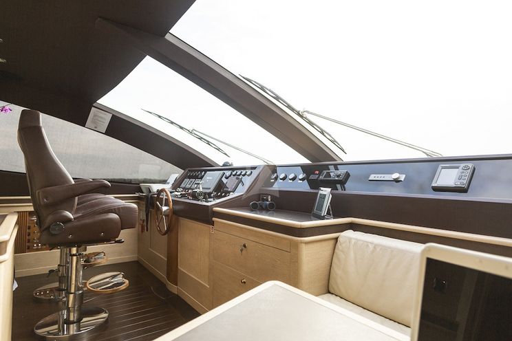 Charter Yacht GRACE - Astondia 94 - 4 Cabins - Cannes - Golfe Juan - Monaco - Antibes - St Tropez