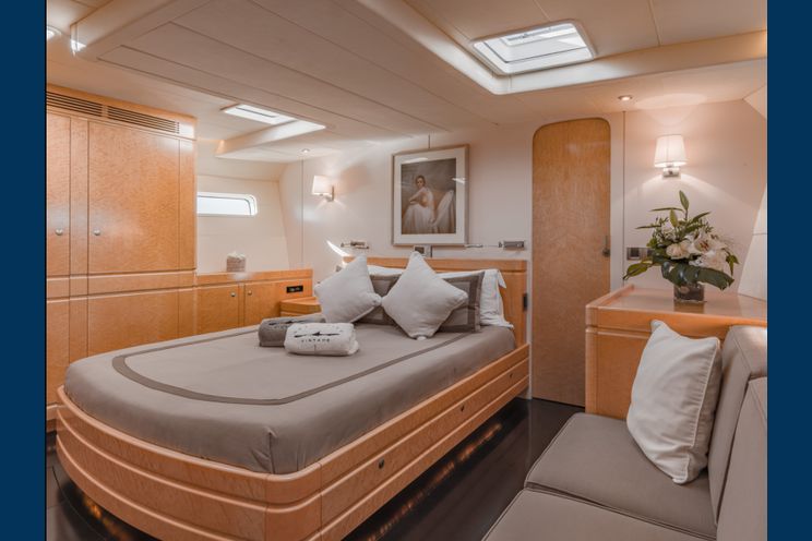 Charter Yacht GRAND BLEU VINTAGE - CNB 95 - 4 Cabins - Palma - Ibiza - Monaco - Porto Cervo