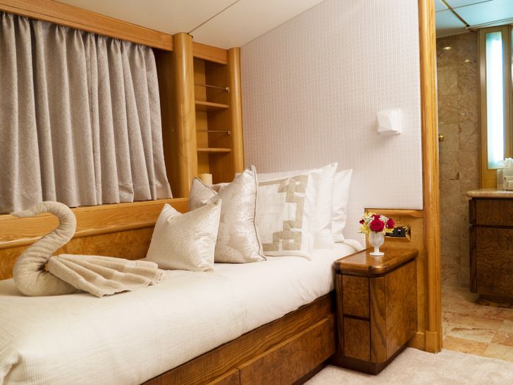 GRAND ILLUSION Palmer Johnson 137 Luxury Superyacht Twin Cabin GRAND ILLUSION Palmer Johnson 137 Luxury Superyacht Twin Cabin