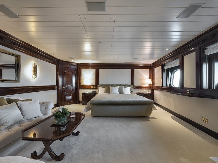 GRAND OCEAN Blohm&Voss 80m VIP Cabin GRAND OCEAN Blohm&Voss 80m VIP Cabin