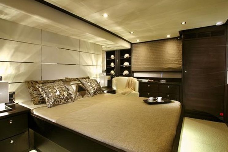 Charter Yacht Guy Couach 21 - 3 Cabins - St Tropez - Cannes - St Raphael