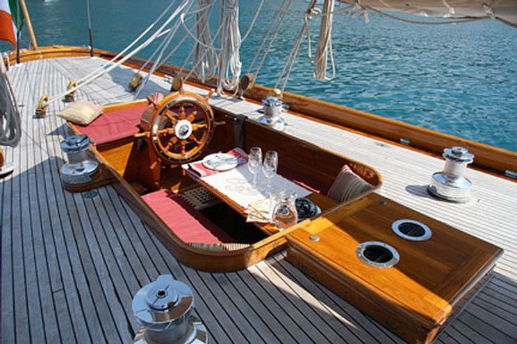 Charter Yacht HALLOWEEN - Bermudan Cutter - 2 Cabins - French Riviera - Italian Riviera - Sardinia - Corsica - Barcelona - Majorca - Mahon - Monaco