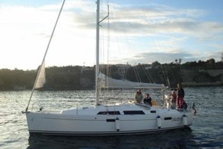 Charter Yacht Hanse 350 - 2 cabins - Ajaccio - Marseille