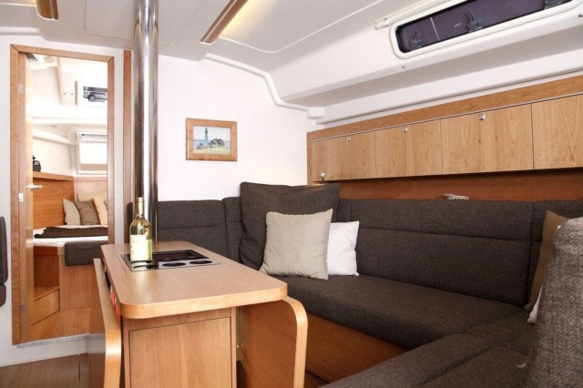 Charter Yacht Hanse 415 - 3 Cabins - Dubrovnik - Kastela - Croatia