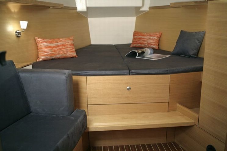 Charter Yacht Hanse 43 2010 - 3 Cabins - Athens - Corfu