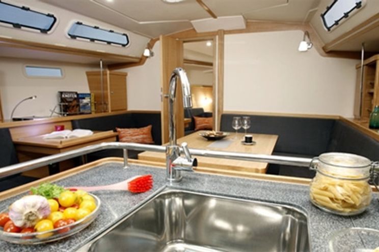 Charter Yacht Hanse 430 - 3 Cabins - Marseille - France