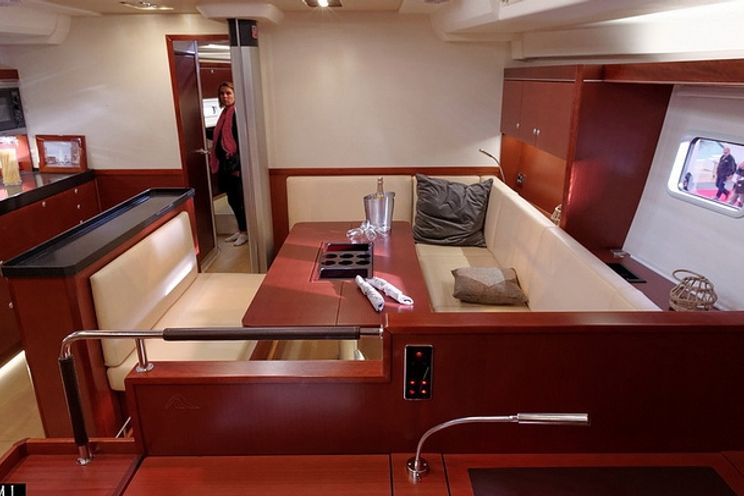 Charter Yacht Hanse 575 - 5 Cabins - Split