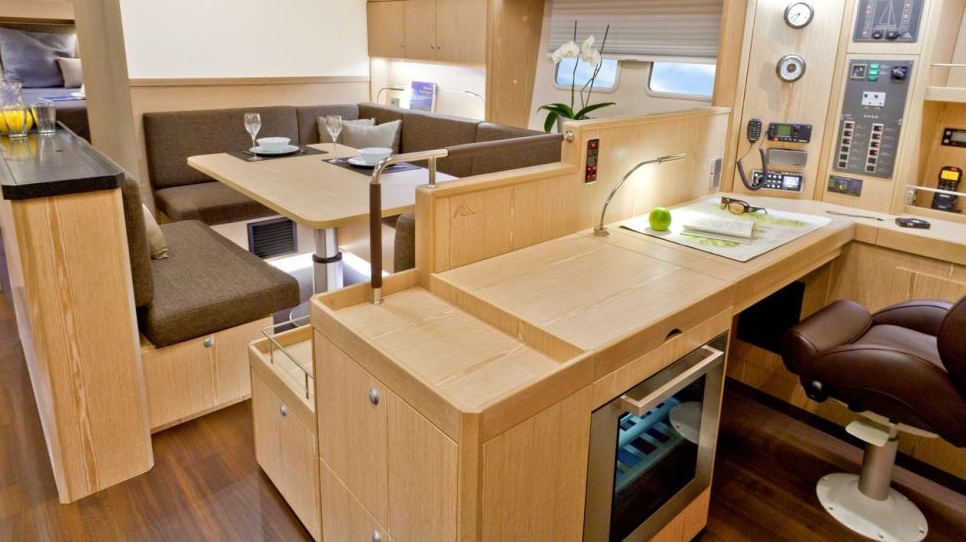 Charter Yacht Hanse 575 - 5 Cabins - Split