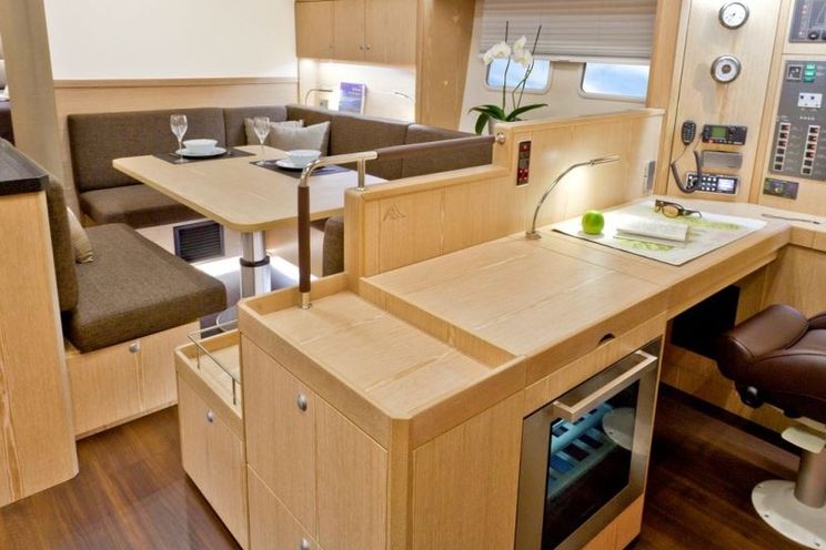 Charter Yacht Hanse 575 - 5 Cabins - Split
