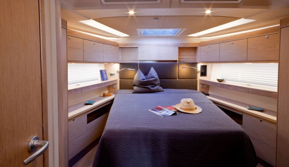 Charter Yacht Hanse 575 - 5 Cabins - Split