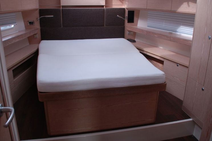 Charter Yacht Hanse 575 - 5 Cabins - Split