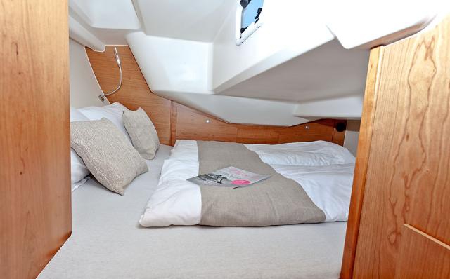 Charter Yacht Hanse 315 - 2 cabins(2 double)- 2016 - Biograd - Sibenik - Split