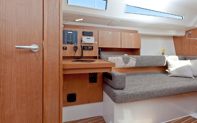 Charter Yacht Hanse 315 - 2 cabins(2 double)- 2016 - Biograd - Sibenik - Split