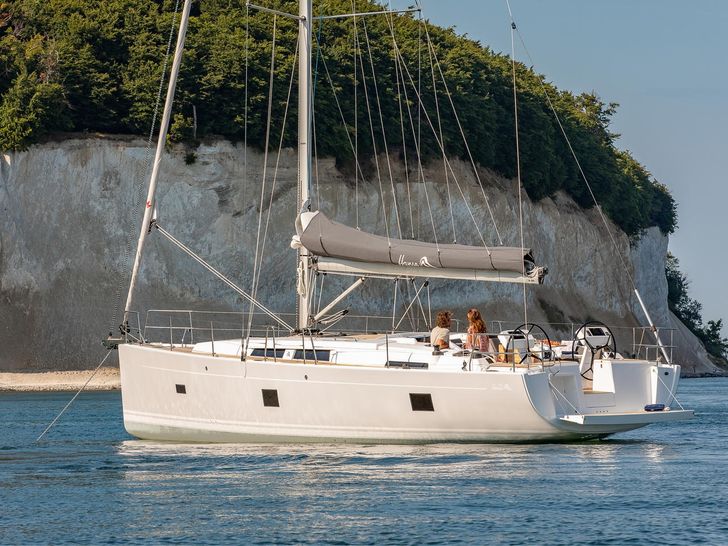 HANSE 458 - side profile HANSE 458 - side profile