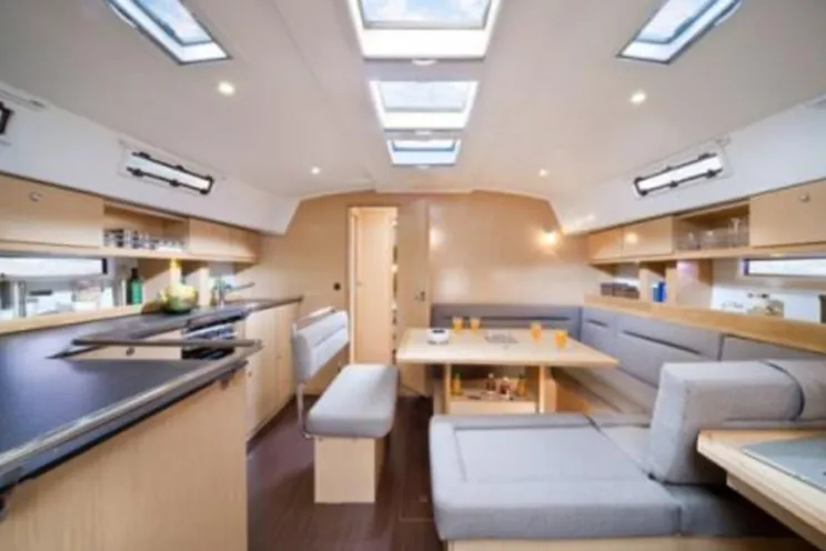 Charter Yacht Hanse 54 - 4 Cabins - Barcelona Day Charter