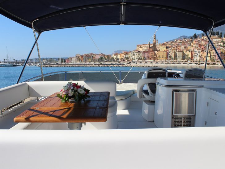 HAYAT Sunseeker 22m Flybridge HAYAT Sunseeker 22m Flybridge