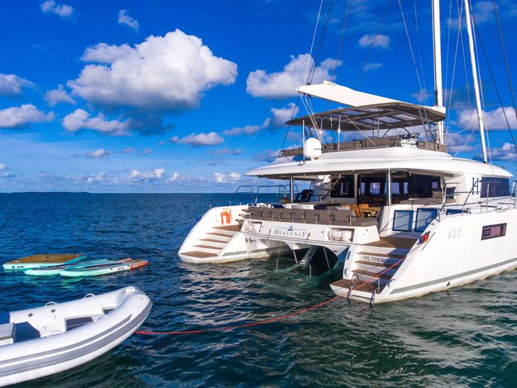 HEAVENLY Lagoon 620 Stern HEAVENLY Lagoon 620 Stern