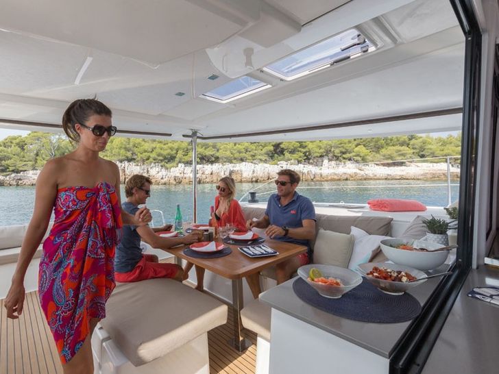 Helia 44 - Cockpit Helia 44 - Cockpit