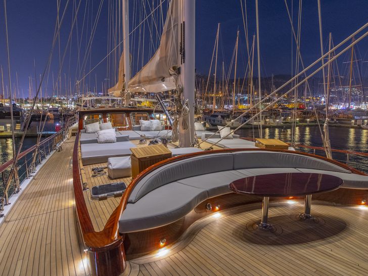 HIC SALTA Deck HIC SALTA Deck