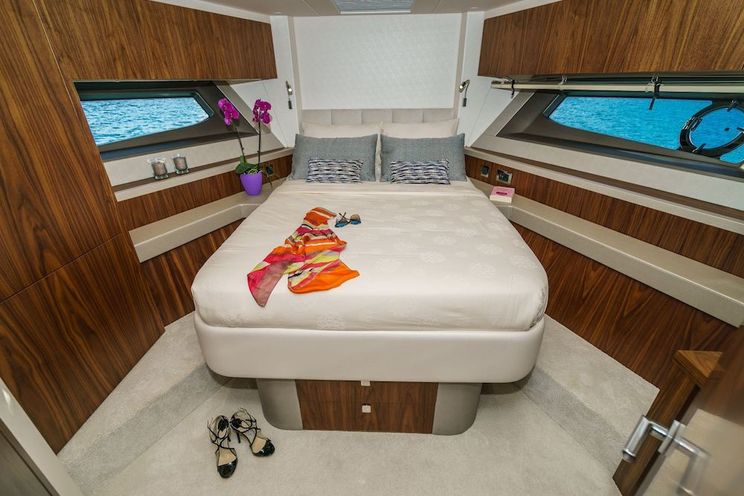 Charter Yacht HIDEAWAY - Sunseeker Manhattan 52 - 3 Cabins - Split - Trogir - Budva