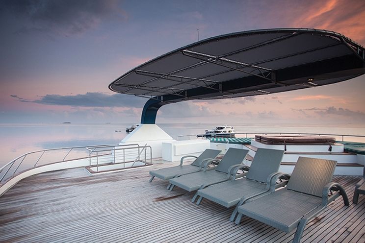 Charter Yacht HONORS LEGACY - 9 Cabins - Maldives,Indian Ocean