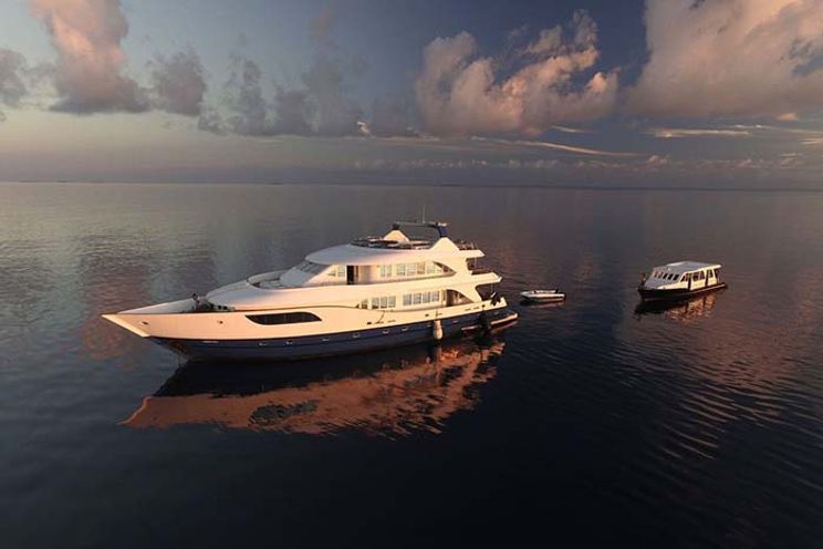 Charter Yacht HONORS LEGACY - 9 Cabins - Maldives,Indian Ocean
