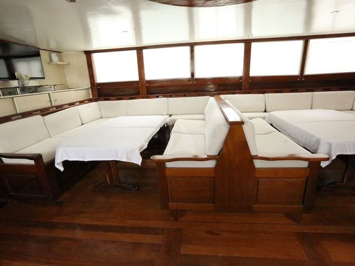 Gulet Holiday X Dining Interior Gulet Holiday X Dining Interior