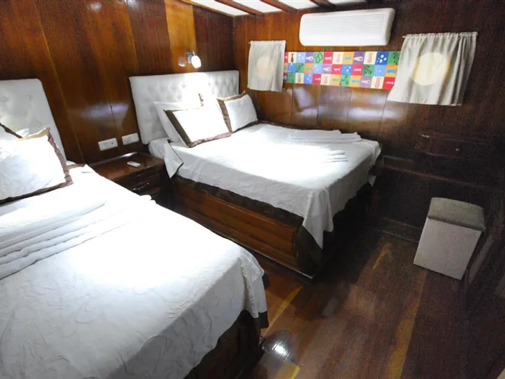 HOLIDAY X Cabin HOLIDAY X Cabin