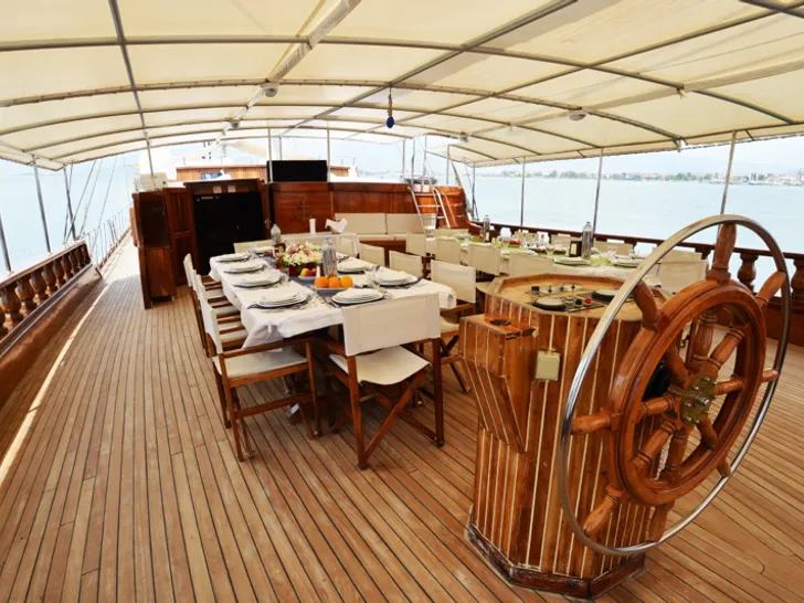 HOLIDAY X Helm HOLIDAY X Helm