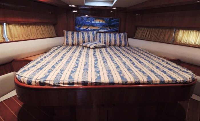 Charter Yacht HOT - Gianetti 58HT- 2 Cabins - Amalfi Coast Day Charter Yacht - Sorrento - Capri - Positano