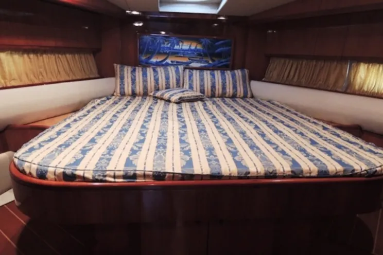 Charter Yacht HOT - Gianetti 58HT- 2 Cabins - Amalfi Coast Day Charter Yacht - Sorrento - Capri - Positano