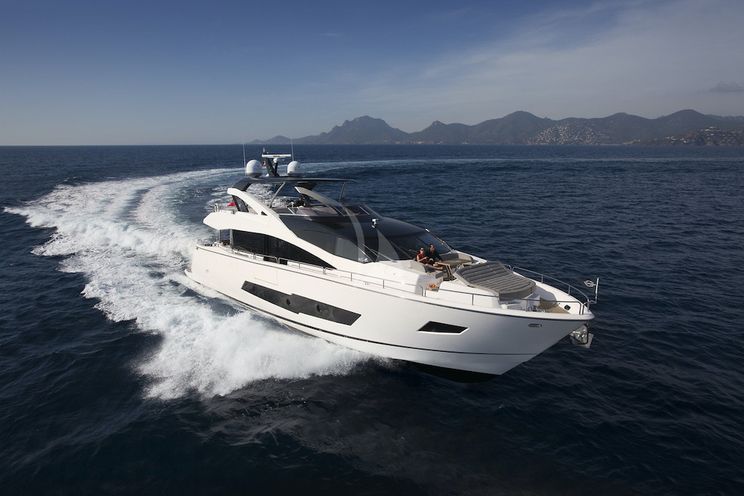 Charter Yacht HUNKY DORY OF - Sunseeker 86 - 4 Cabins - Split - Hvar - Dubrovnik