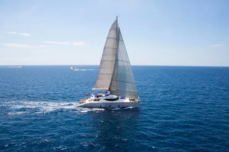 Charter Yacht HUTIANE - 31m Cuneo Marine - 4 Cabins - Monaco - Cannes - St Tropez