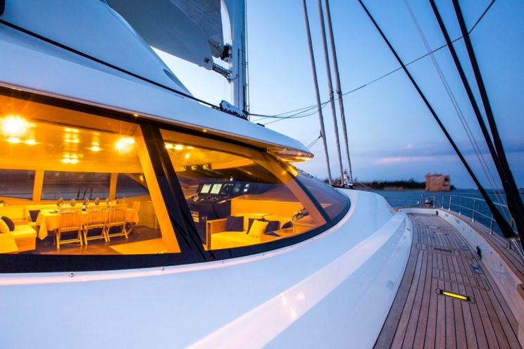 Charter Yacht HUTIANE - 31m Cuneo Marine - 4 Cabins - Monaco - Cannes - St Tropez