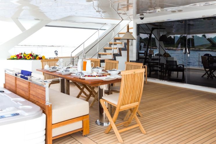 Charter Yacht HUTIANE - 31m Cuneo Marine - 4 Cabins - Monaco - Cannes - St Tropez