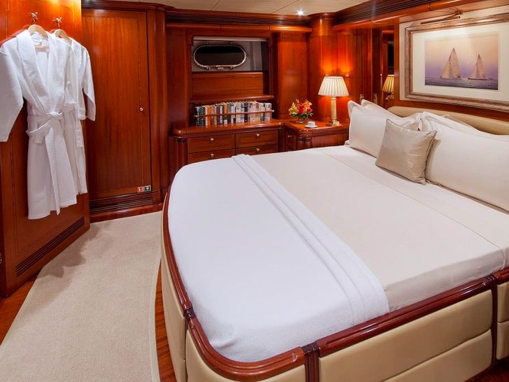 HYPERION - Royal Huisman 47m HYPERION - Royal Huisman 47m